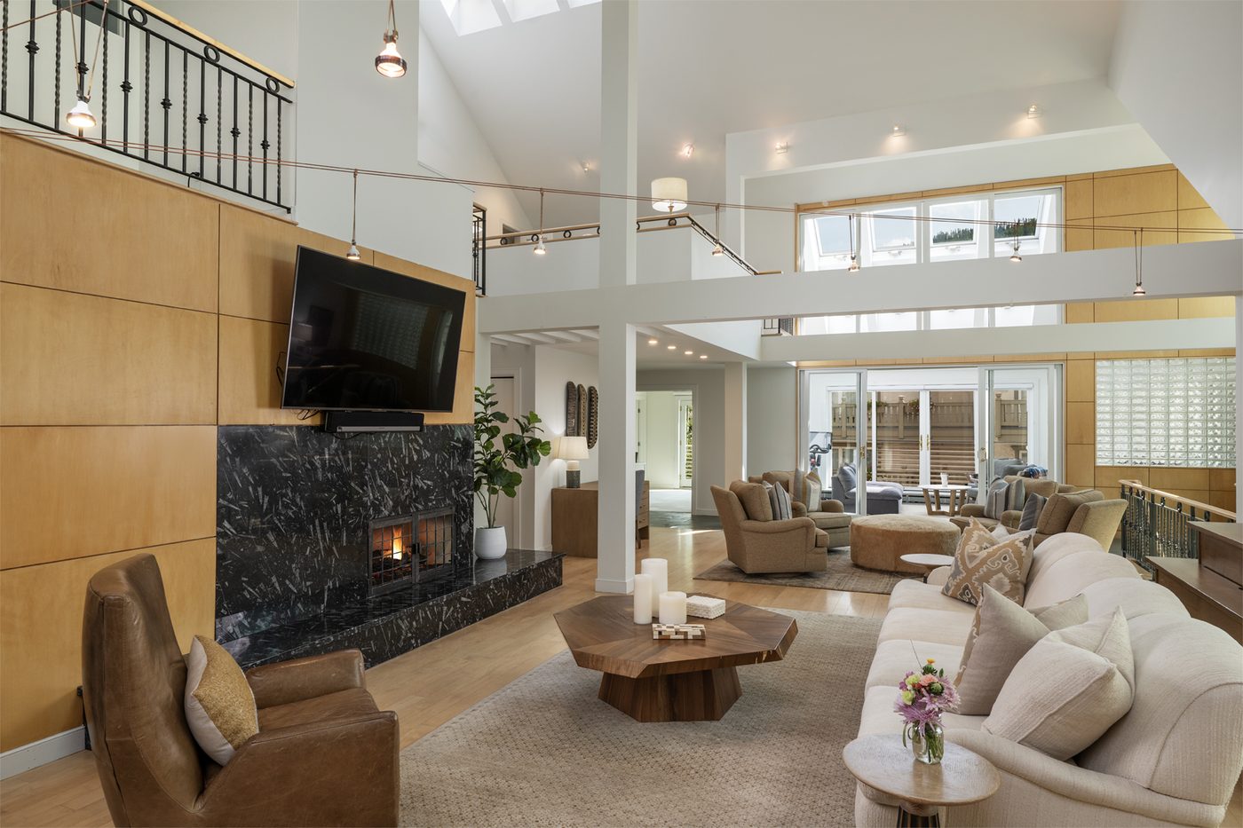 Vail Village Plaza great room with fireplace